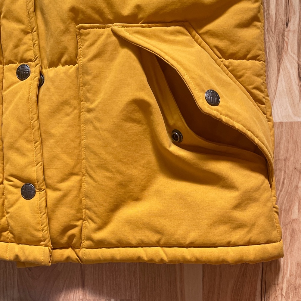 REI Vintage Golden Yellow Women's Puffer Jacket - Picture 7 of 9